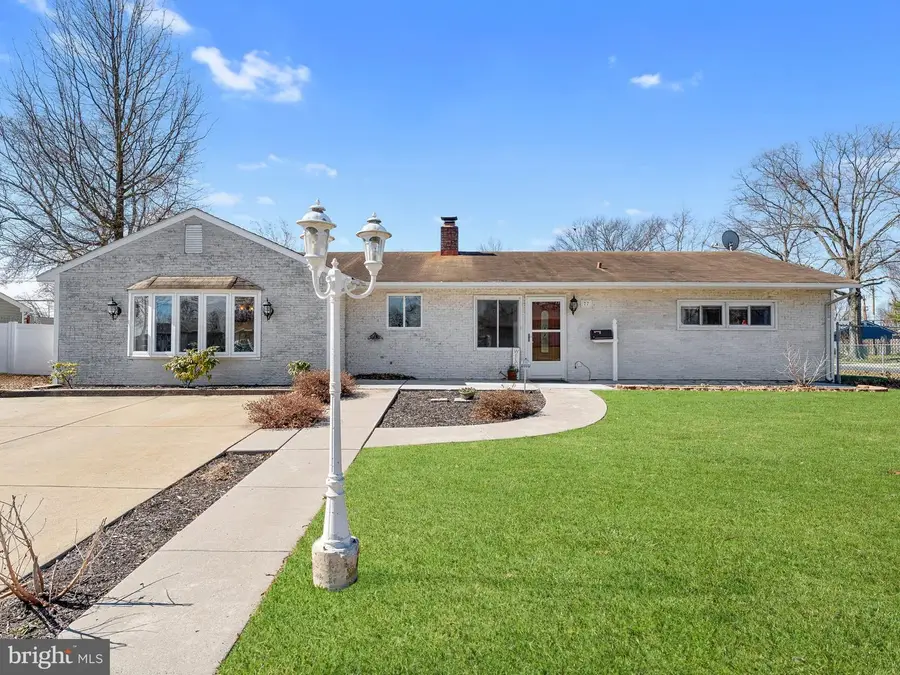 77 Gaping Rock Rd, Levittown, PA 19057 - #3