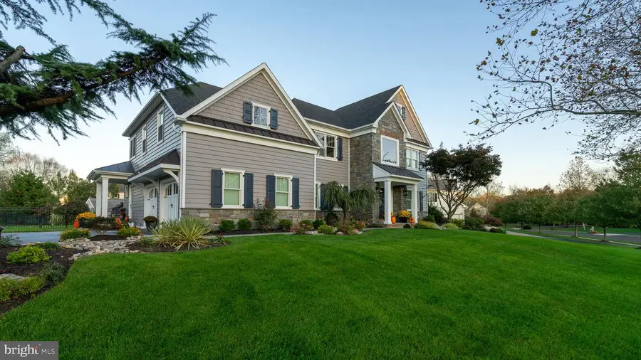 33 Bittersweet Dr, Doylestown, PA 18901 - #2