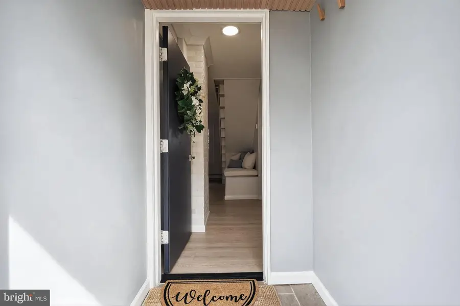 25 Ruby Ln, Levittown, PA 19055 - #2