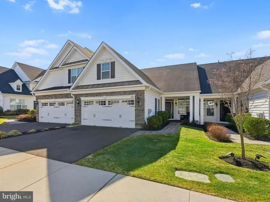 1747 Locust Dr, Yardley, PA 19067 - #2