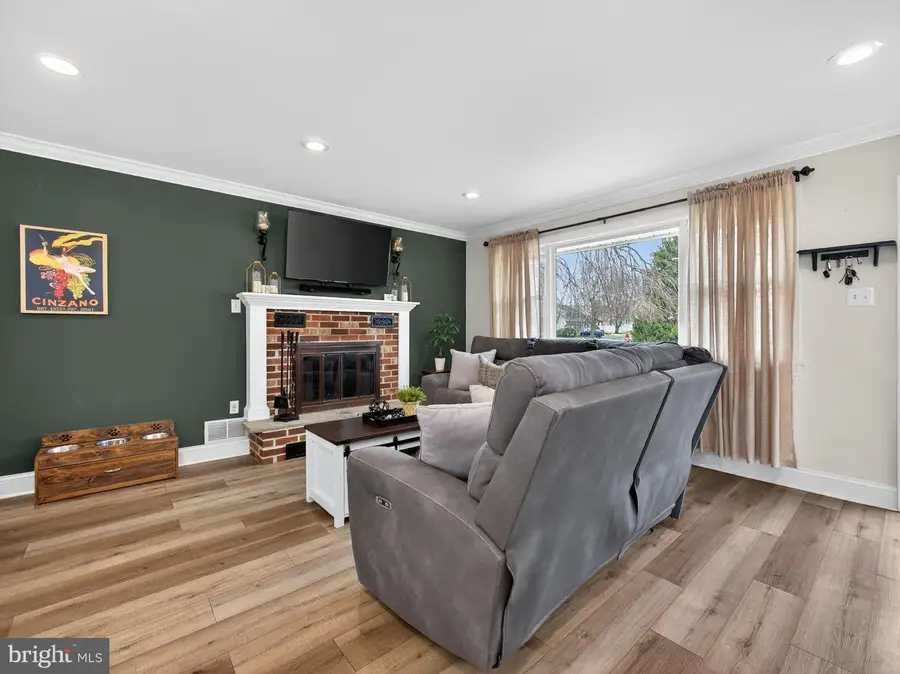 840 Walnut Rd, Warminster, PA 18974 - #3