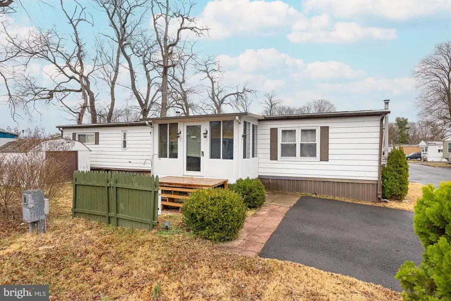 4140 Davis Dr, Morrisville, PA 19067 - #2