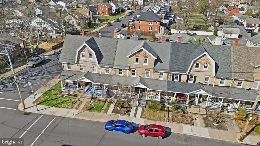 629 Juniper St, Quakertown, PA 18951 - #2