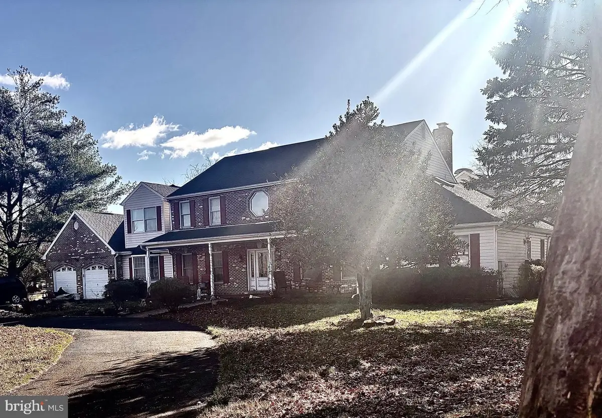 16 Timothy Dr, Ivyland, PA 18974 - #1