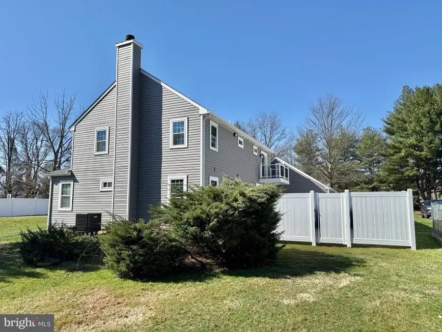 565 Hulmeville Rd, Langhorne, PA 19047 - #3