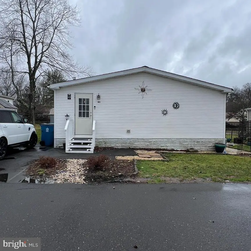 45 Maple Dr, Doylestown, PA 18901 - #1
