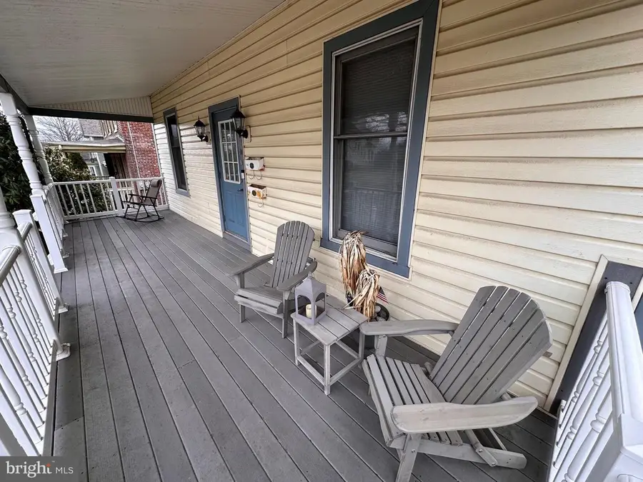 152 N Main St, Chalfont, PA 18914 - #3