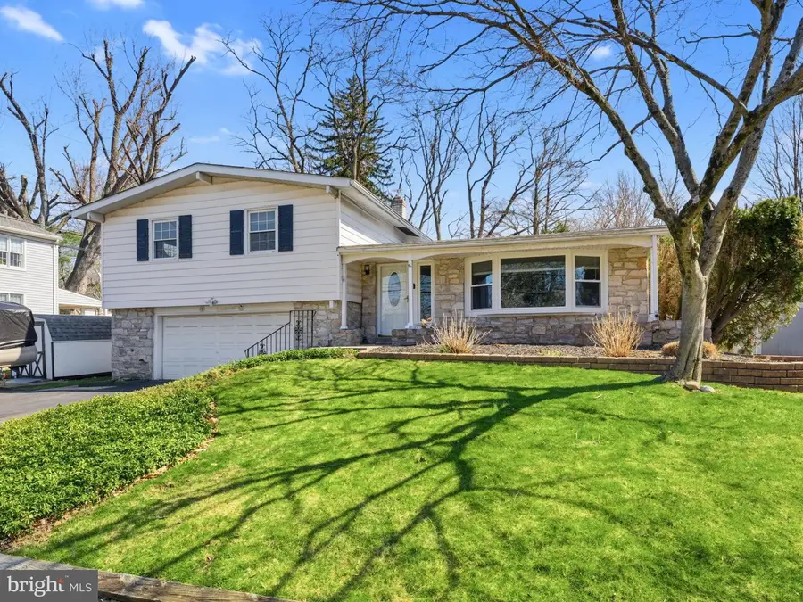 843 Sterner Mill Rd, Feasterville Trevose, PA 19053 - #2