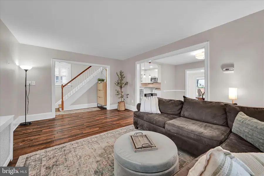 180 N Clinton St, Doylestown, PA 18901 - #3