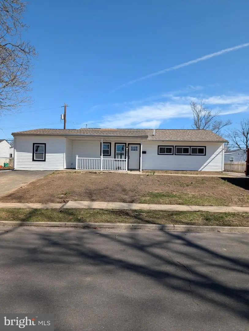 60 Outlook Ln, Levittown, PA 19055 - #1