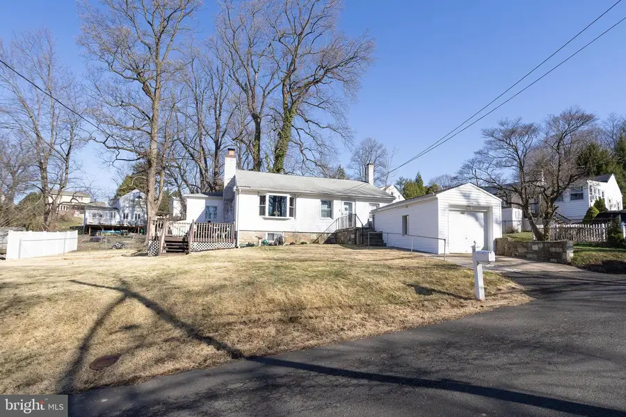 3740 Moosewood Ave, Feasterville Trevose, PA 19053 - #3