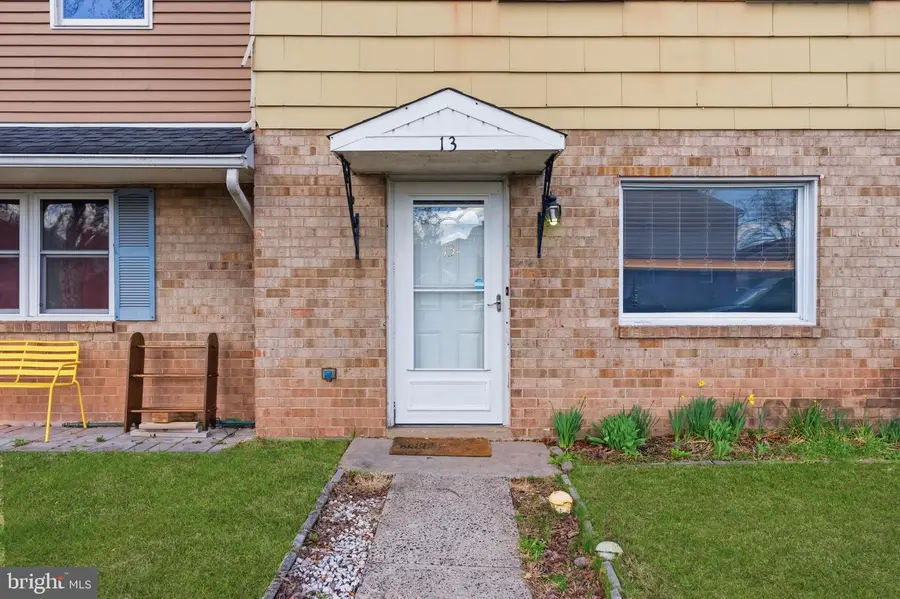 13 N Linda Ct, Richlandtown, PA 18955 - #2