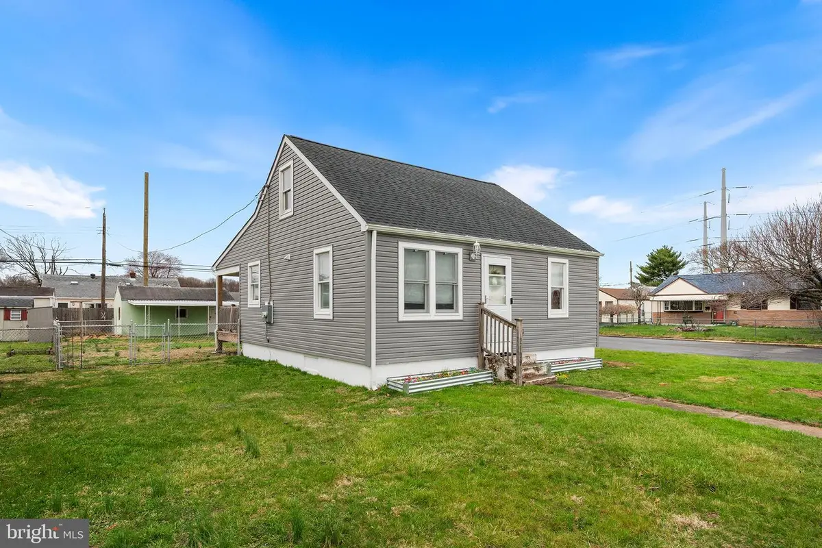 2109 Bath Rd, Bristol, PA 19007 - #1