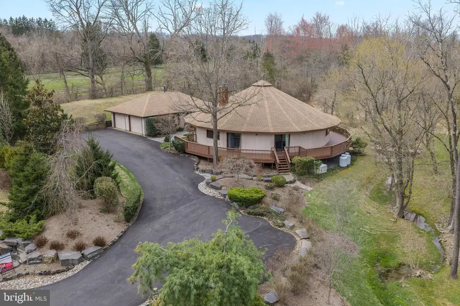 2119 S Sugan Rd, New Hope, PA 18938 - #2