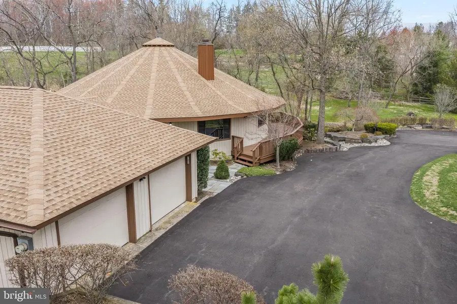 2119 S Sugan Rd, New Hope, PA 18938 - #3