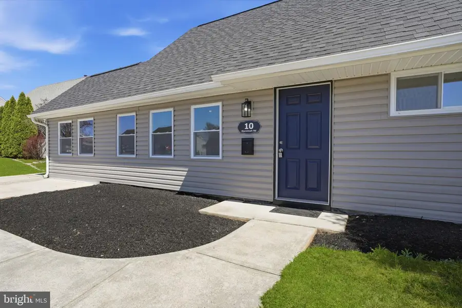 10 Macintosh Rd, Levittown, PA 19056 - #3