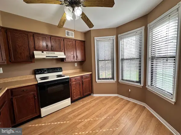 806 Barry Ct, SOUTHAMPTON, PA 18966