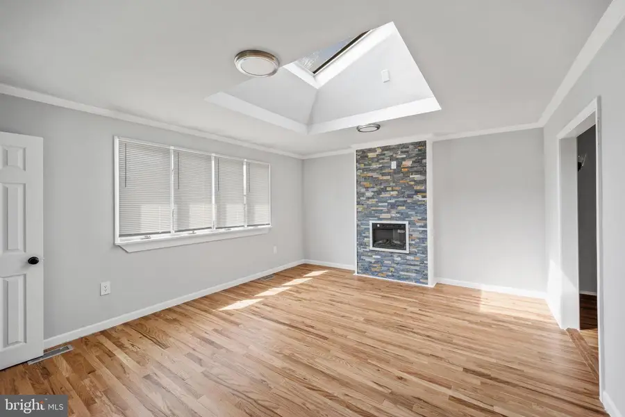 902 Laings Ave, Bristol, PA 19007 - #3