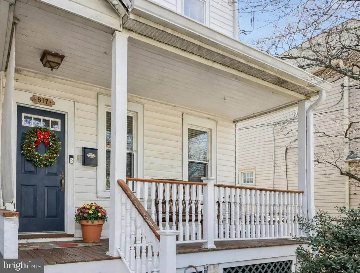 517 Crown St, Morrisville, PA 19067 - #1