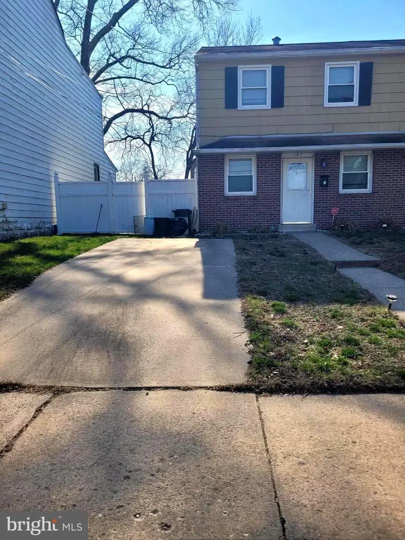 107 Grove St, Morrisville, PA 19067 - #2