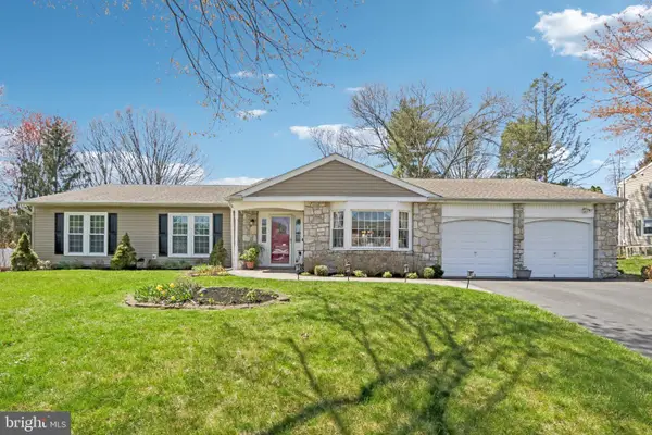 923 Pickering Dr, YARDLEY, PA 19067