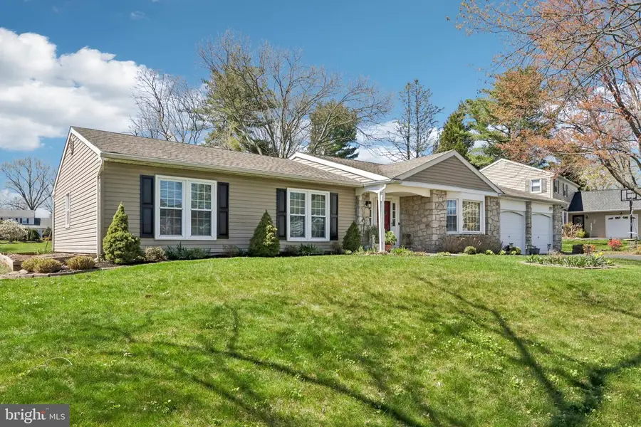 923 Pickering Dr, Yardley, PA 19067 - #3