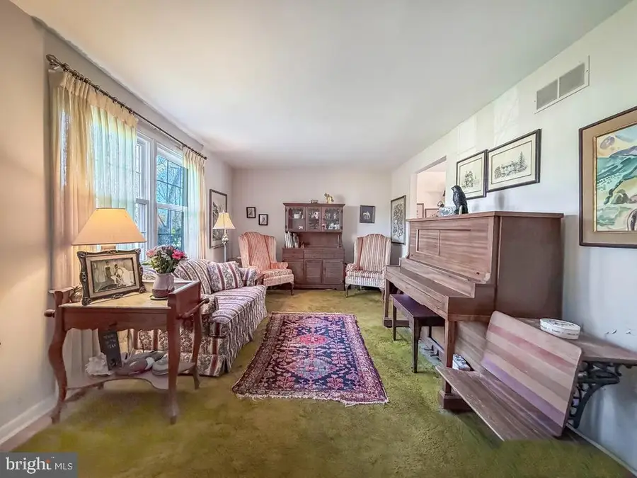 1007 Dick Ave, Warminster, PA 18974 - #3