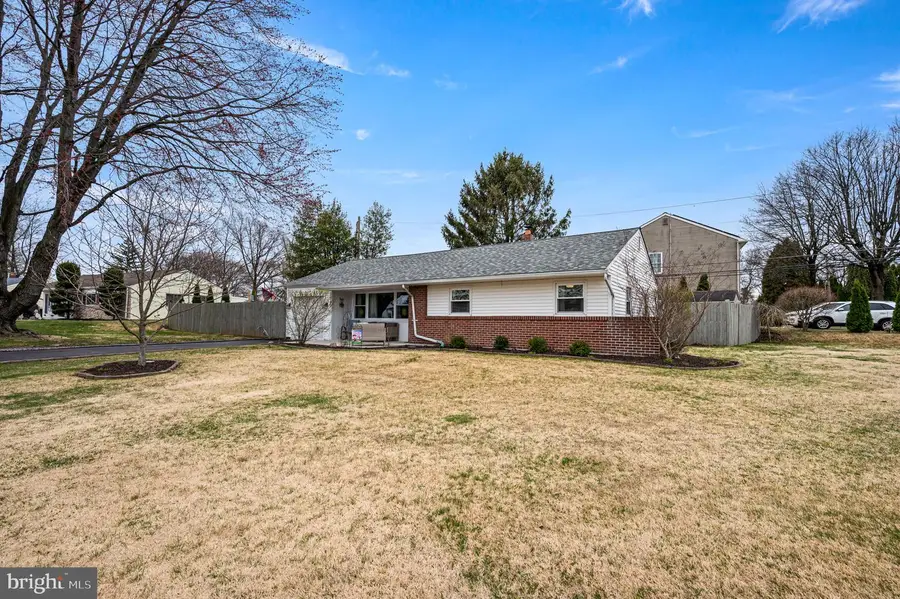 1303 Lacebark St, Feasterville Trevose, PA 19053 - #3