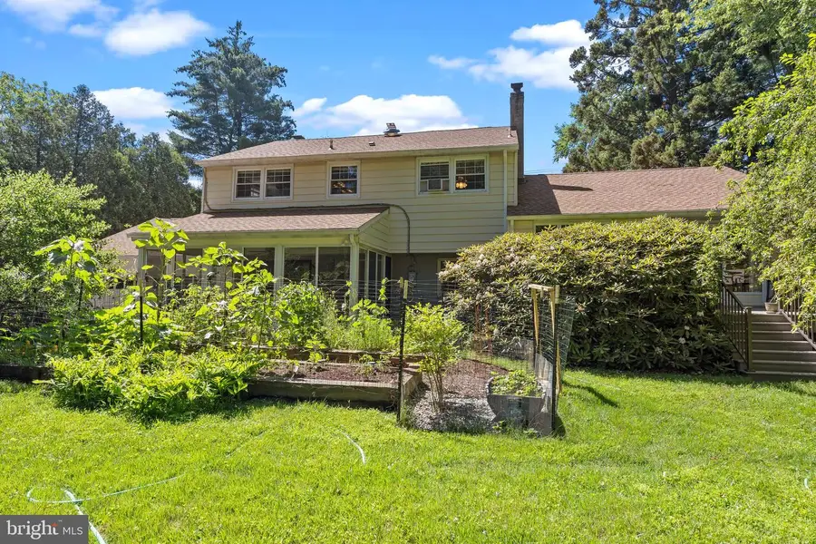 28 Edgewood Rd, Yardley, PA 19067 - #2