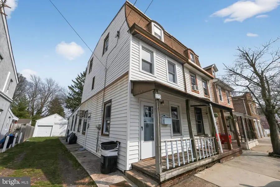 523 Swain St, Bristol, PA 19007 - #2