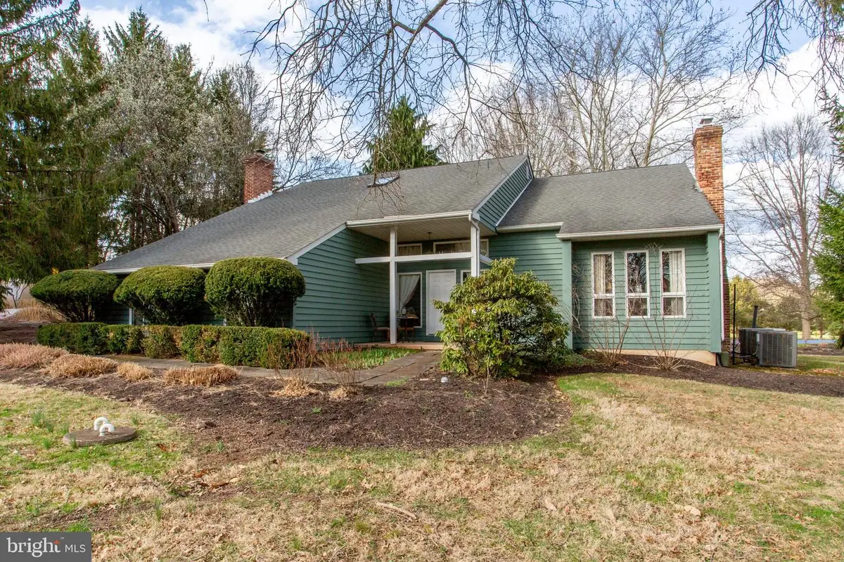 3022 Comfort Rd, New Hope, PA 18938 - #1