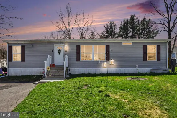 4 Gaslight Pl, QUAKERTOWN, PA 18951