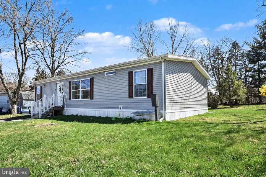 4 Gaslight Pl, Quakertown, PA 18951 - #3