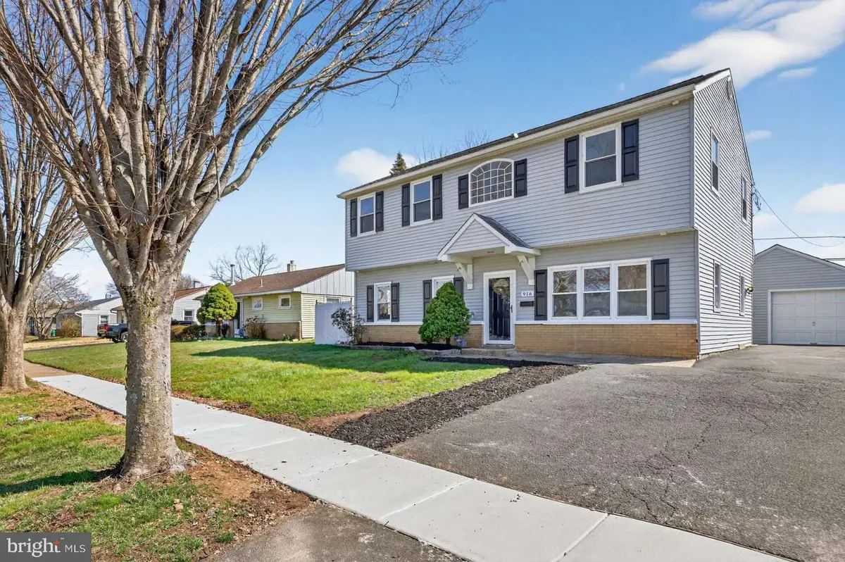 916 Stephen Ave, Croydon, PA 19021 - #1