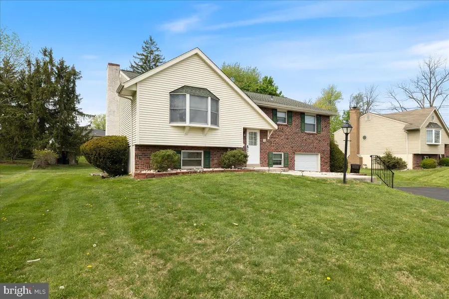 872 Mustang Rd, Warrington, PA 18976 - #3