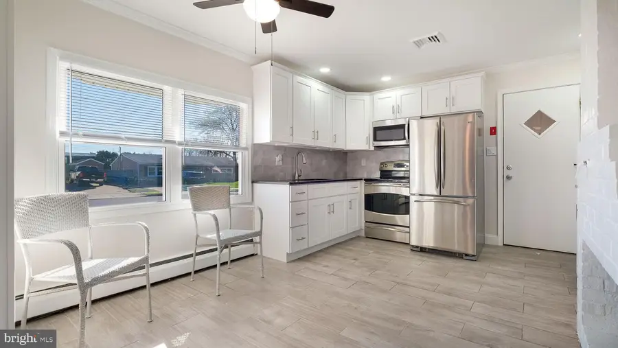 10 Blue Ridge Dr, Levittown, PA 19057 - #2