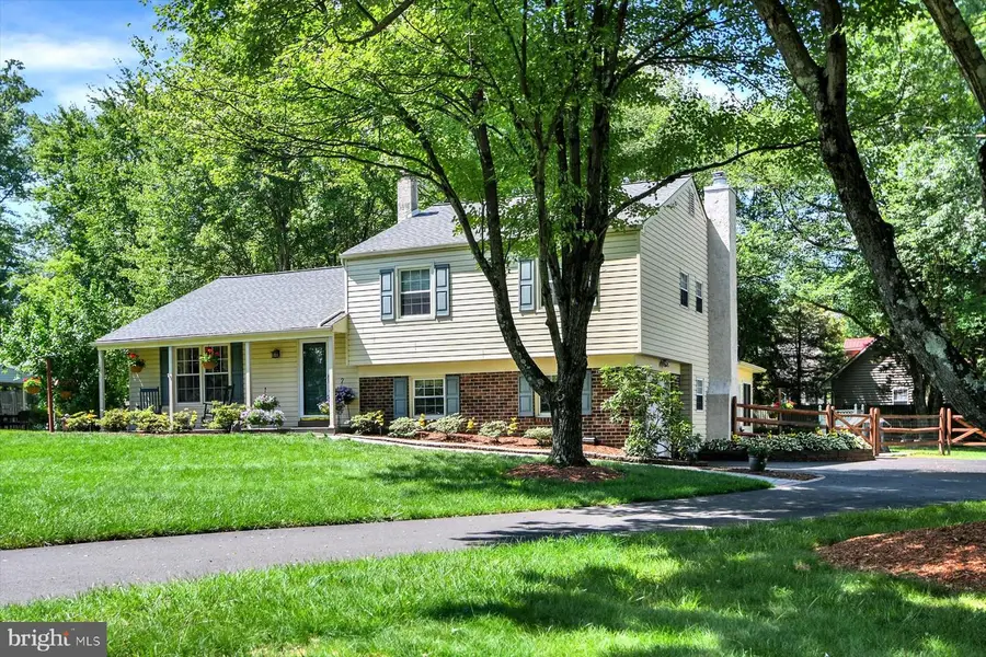 106 Gertrude Dr, Chalfont, PA 18914 - #2