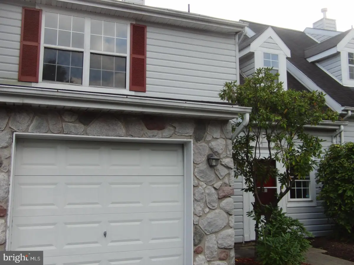 302 Independence Dr, Southampton, PA 18966 - #1