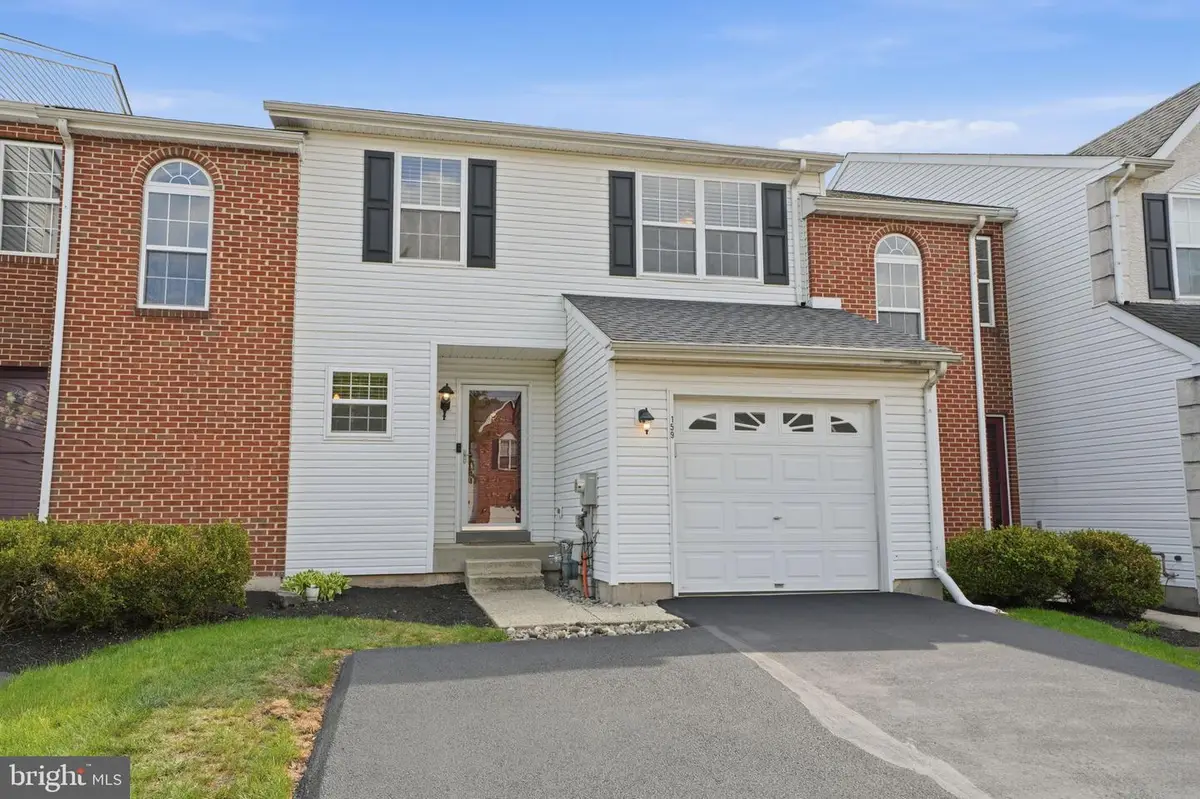 159 Hampshire Dr, Sellersville, PA 18960 - #1