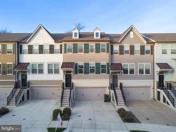 494 Rowan St, WARMINSTER, PA 18974