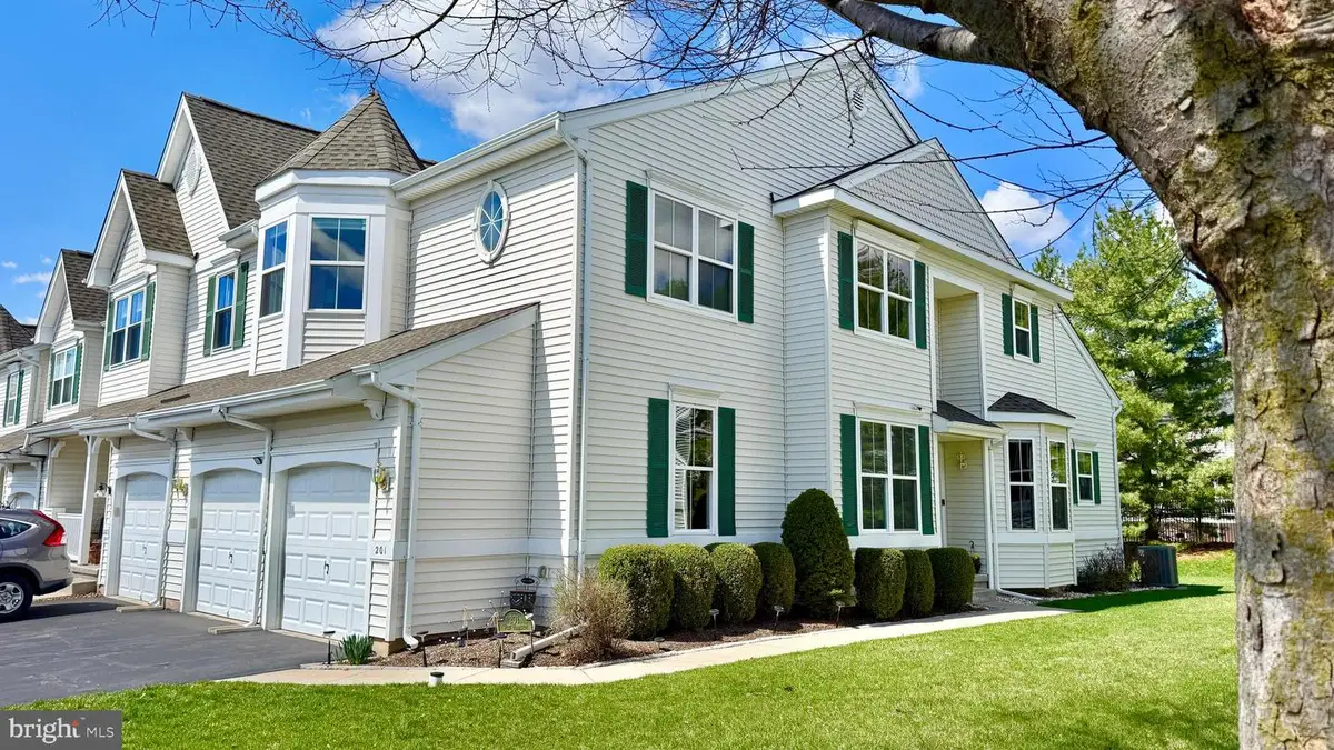 201 W Hamilton St, Chalfont, PA 18914 - #1