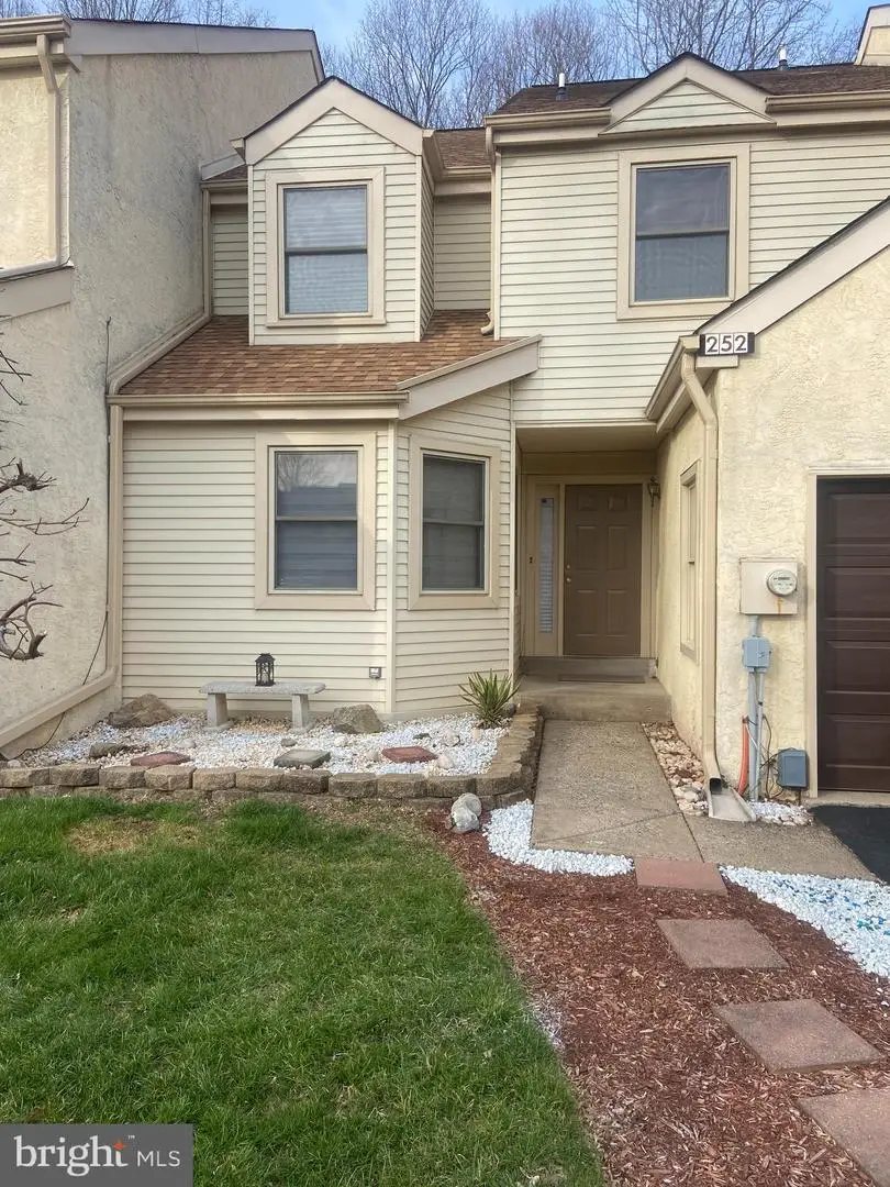 252 Sycamore Cir, Feasterville Trevose, PA 19053 - #2