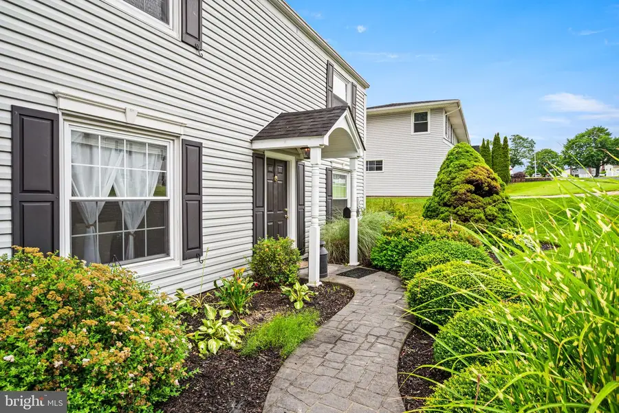 128 Terrace Rd, Levittown, PA 19056 - #2