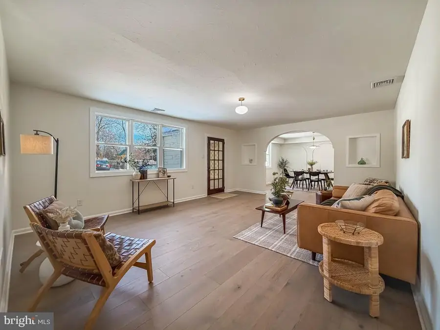 101 Walnut Ln, Yardley, PA 19067 - #2