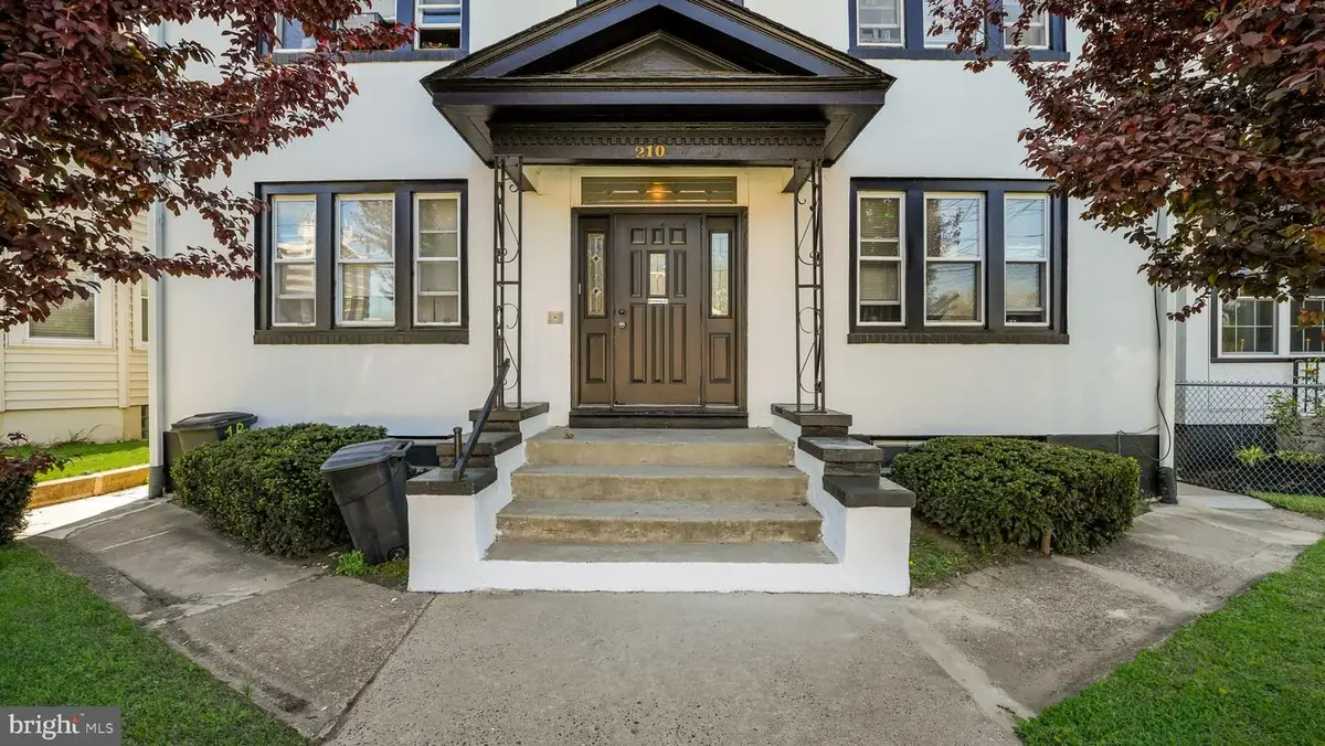 210 Pond St, Bristol, PA 19007 - #1