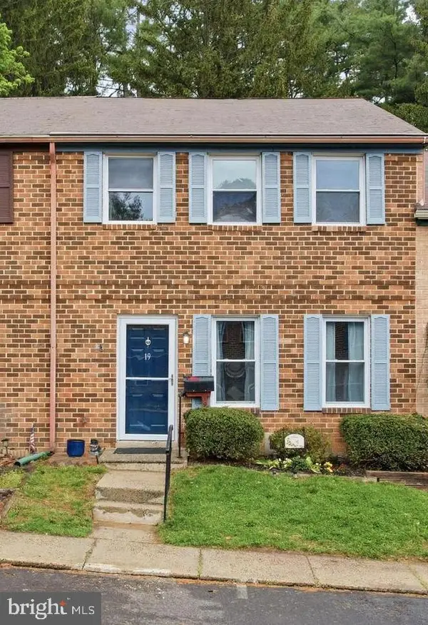 19 Constitution Ave, DOYLESTOWN, PA 18901