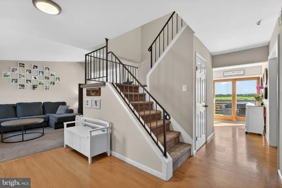 329 Canterbury Ct, Newtown, PA 18940 - #2