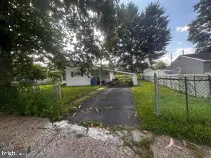 5 Vineyard Rd, Levittown, PA 19057 - #1