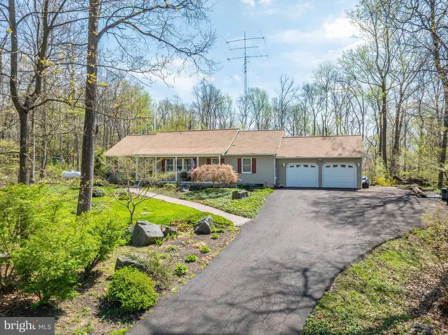 2135 Sterners Rd, Green Lane, PA 18054 - #2