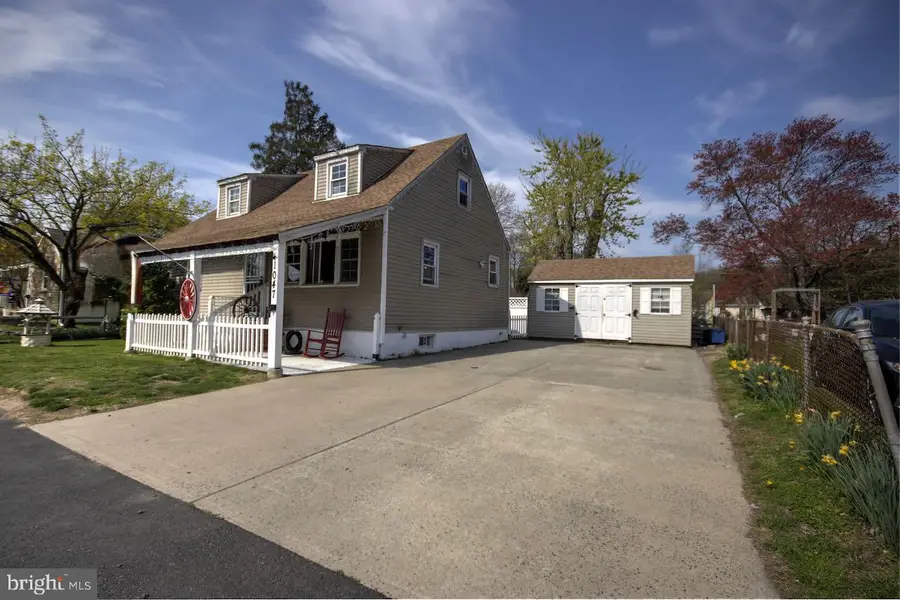 1047 Harrison St, Bristol, PA 19007 - #2